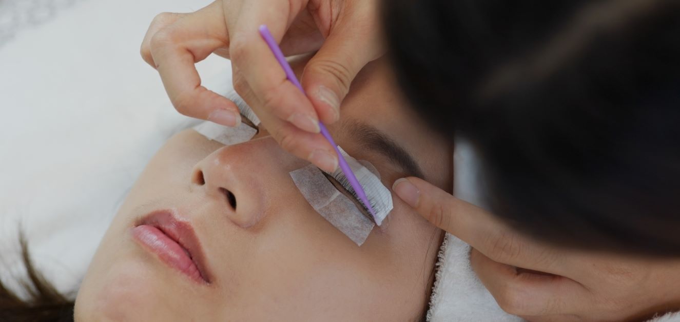 Is it safe to do eyelash lift and tint at home? New Zealand Beauty School
