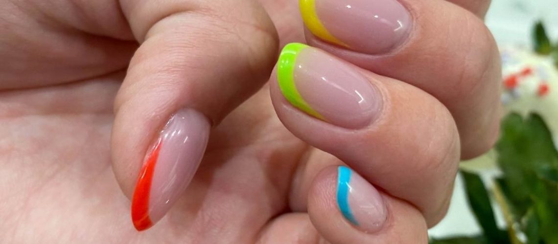 How to Make Fake Nails at Home Without Nail Glue: 4 Ways