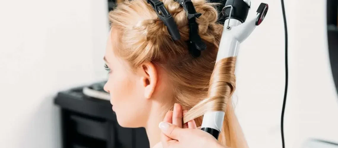 professional-hair-stylist-salon